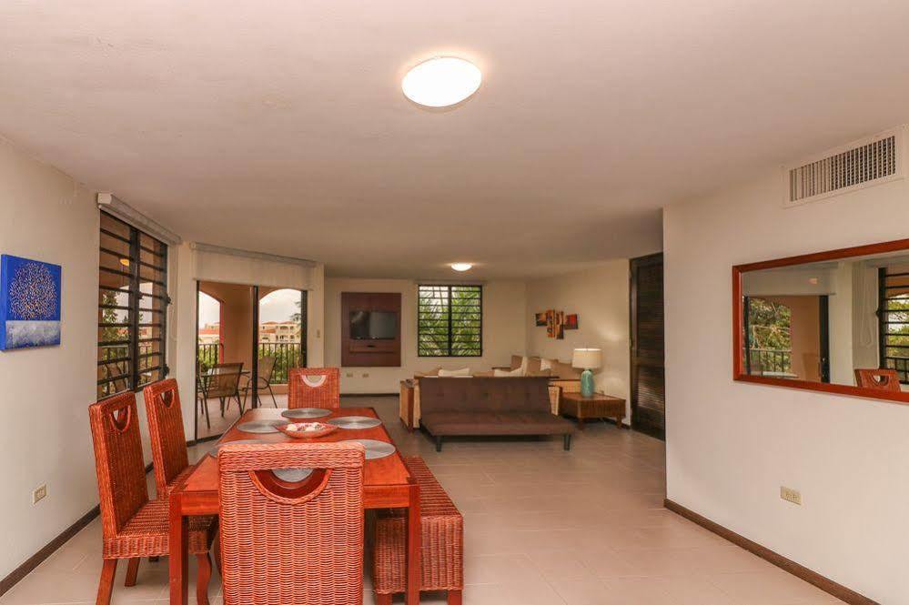 The Plaza Suites Humacao Buitenkant foto