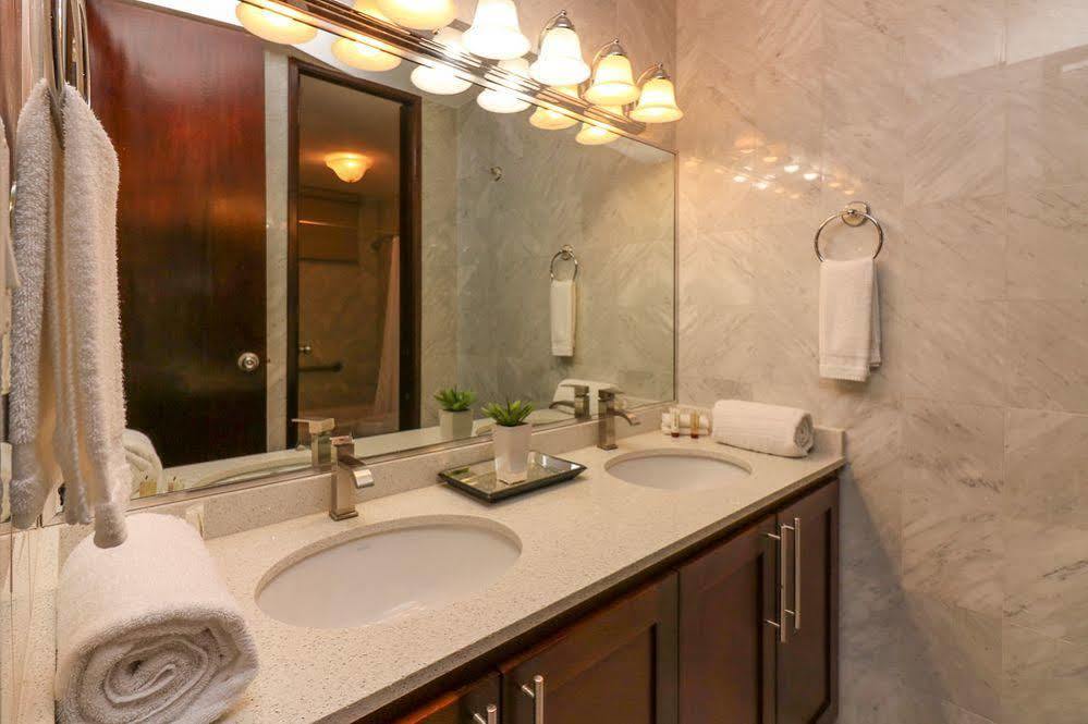 The Plaza Suites Humacao Buitenkant foto